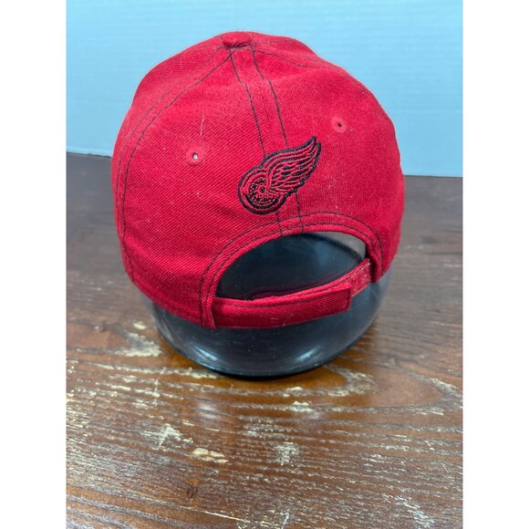 Detroit Red Wings Youth Adjustable Red Cap By New Era - Polyester X3 - Picture 2 of 4
